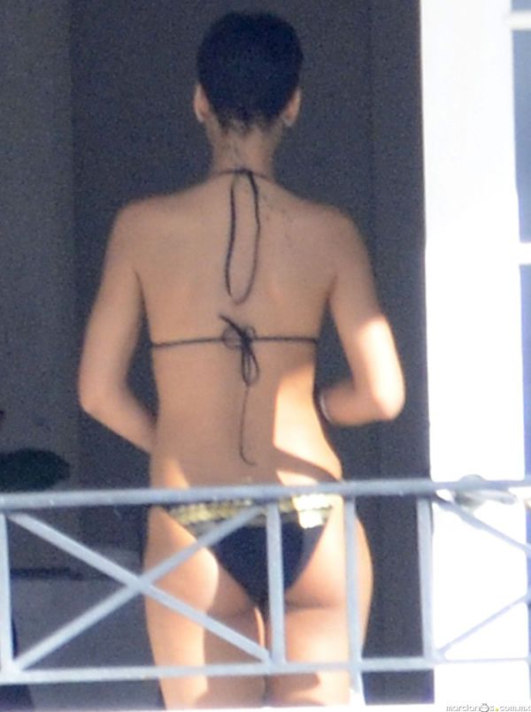 Rihanna desnuda (7)
